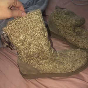 Ugg Isla bow boots